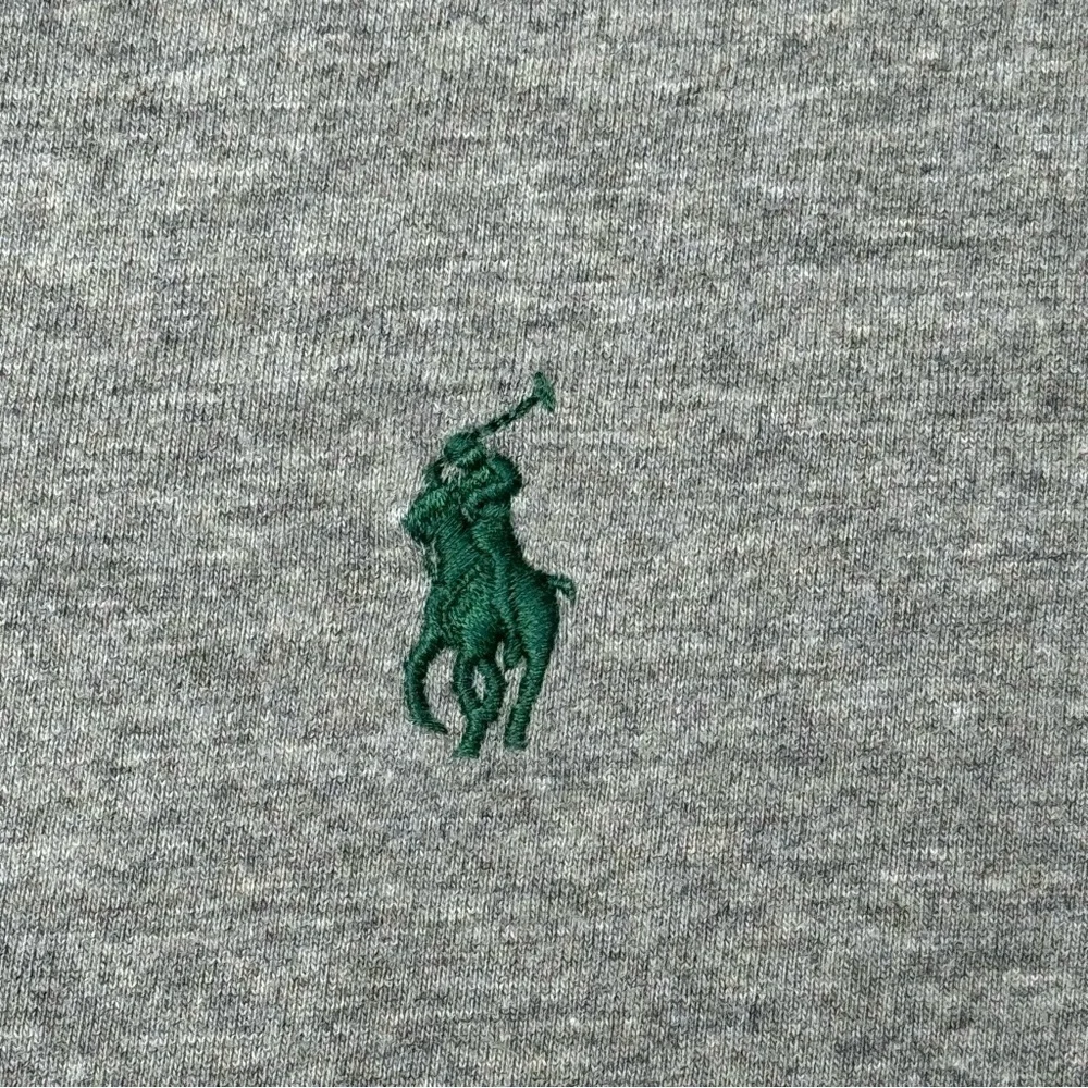 Polo Ralph Lauren Gray V Neck Tee size XL